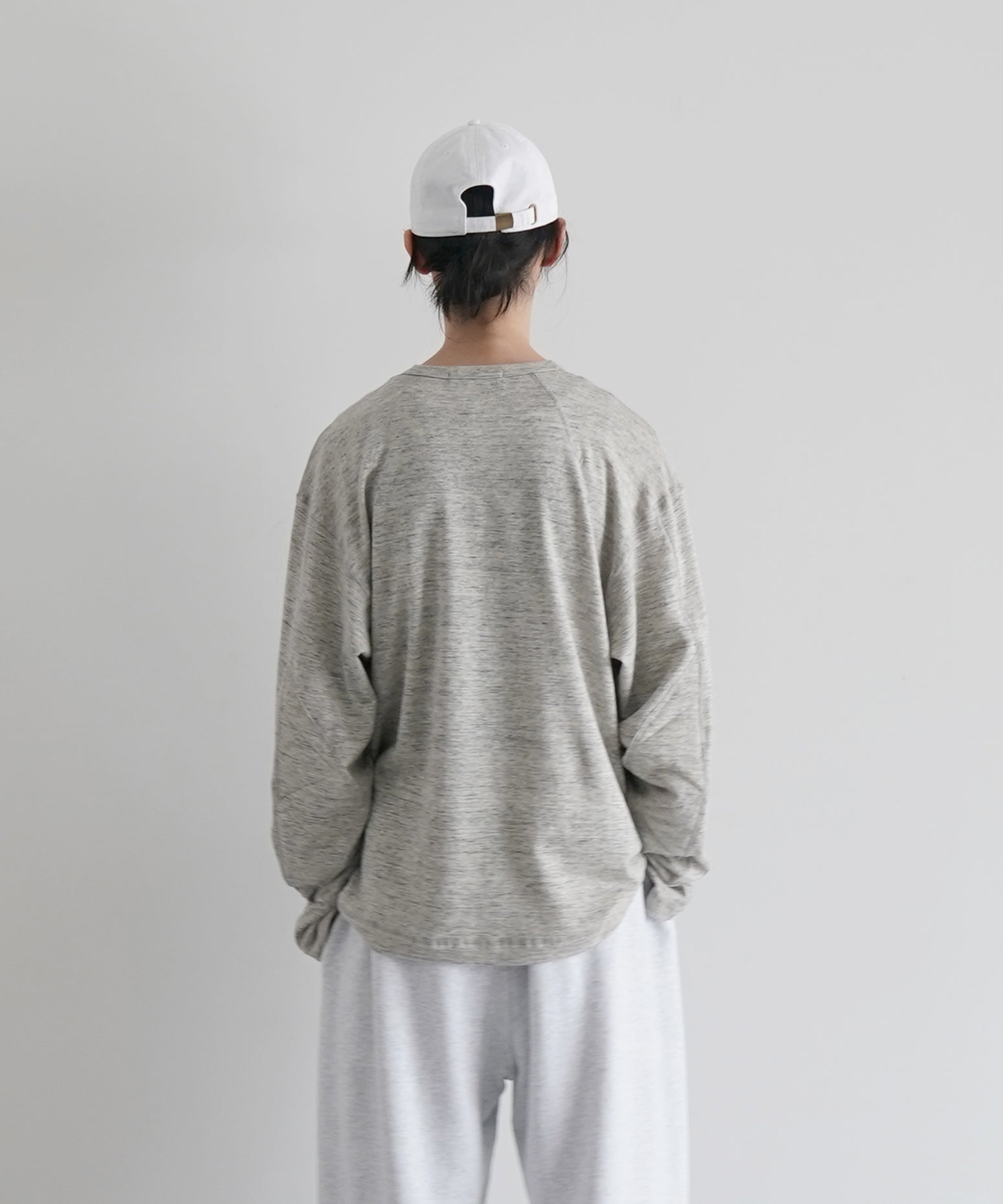 ensou. D-shaped long sleeve tee "TOP GREY"