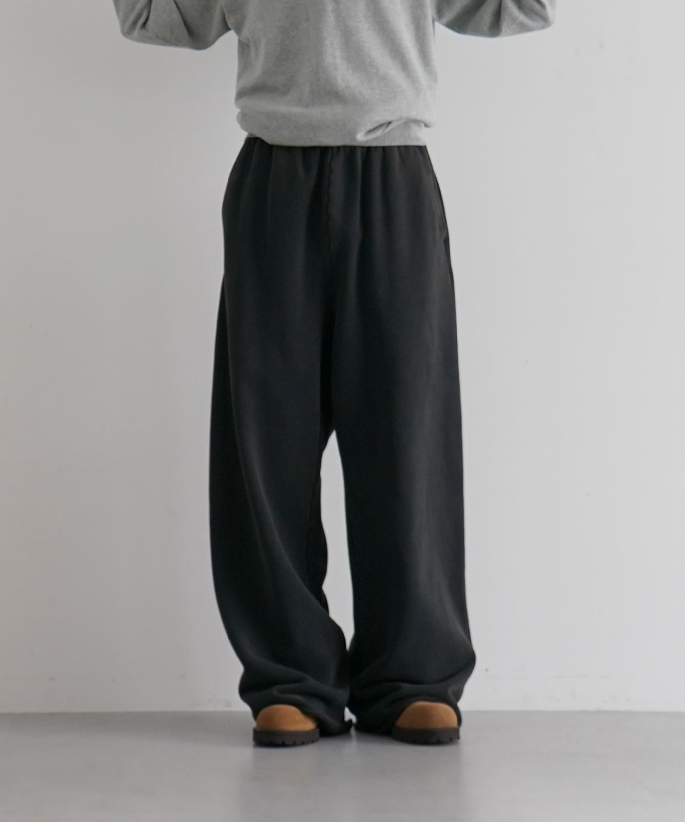 ENTIRE STUDIOS Full sweatpant "WASHED BLACK"
