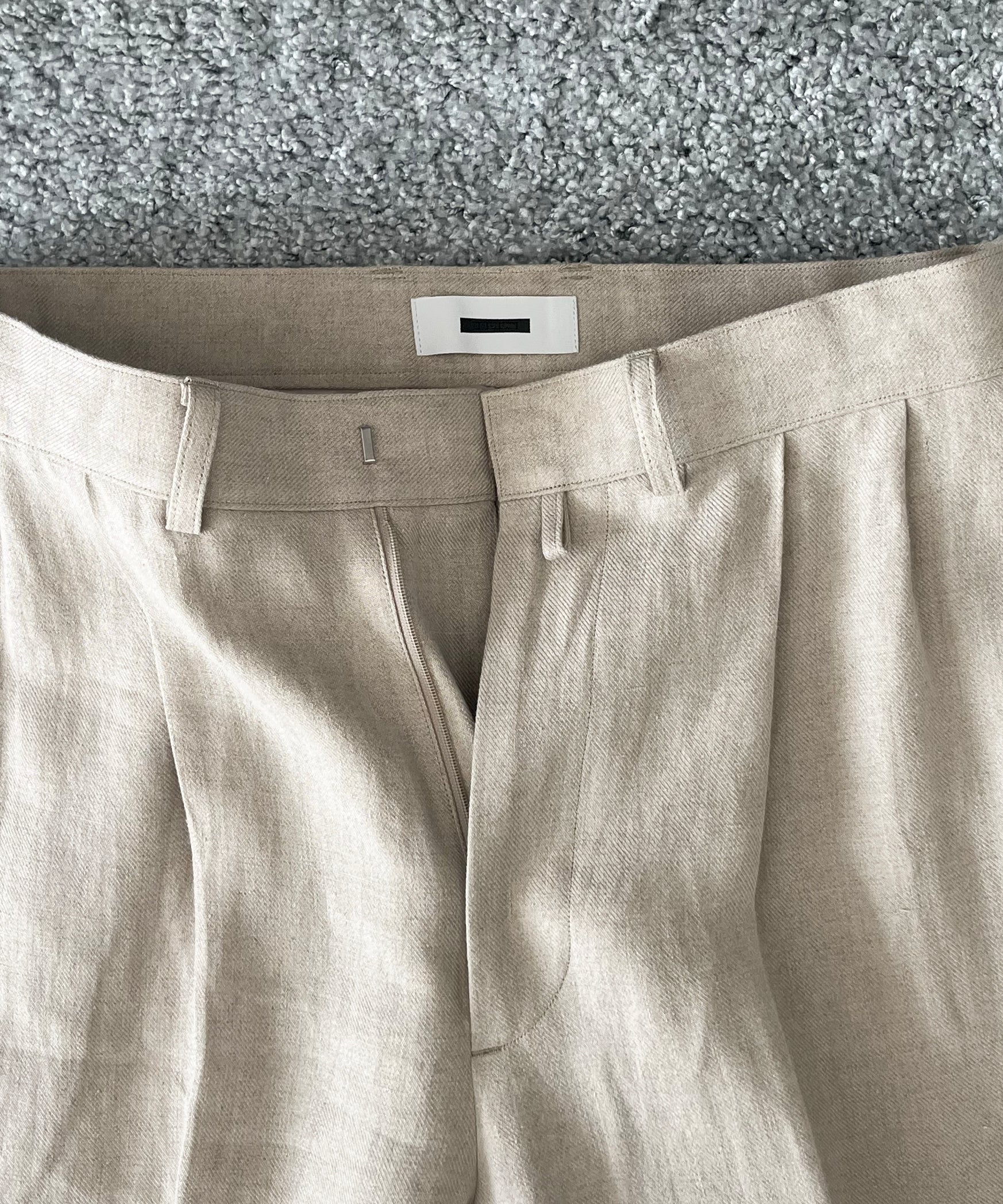 REVERBERATE【リバーバレイト】Tacked trousers 