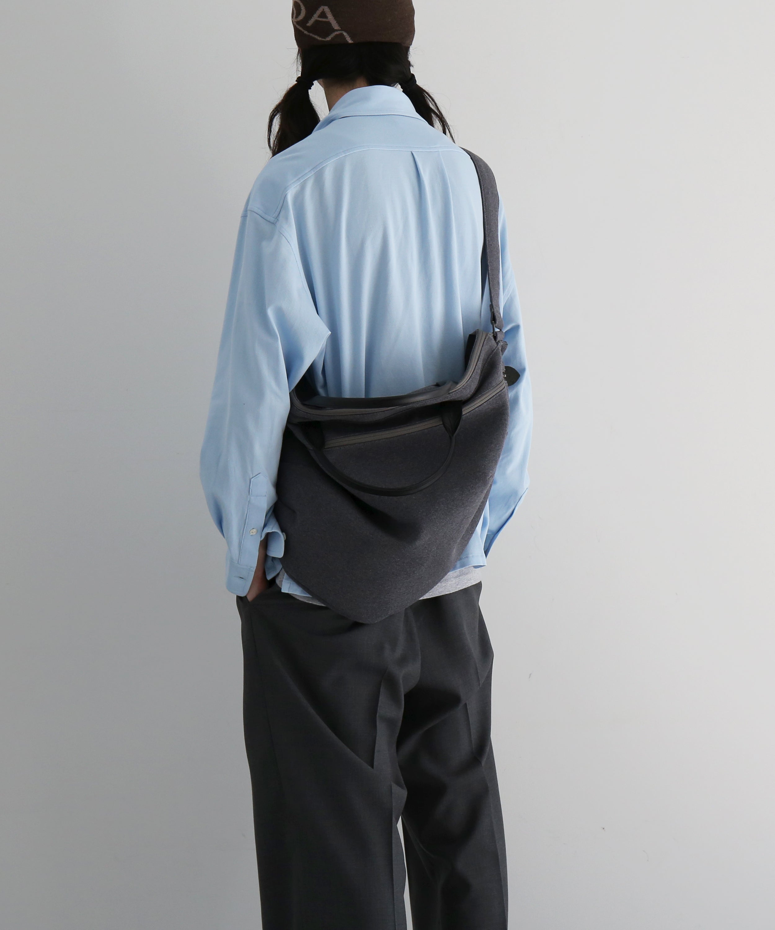 【EXCLUSIVE】Laid.B "Training" O×LB sweat bug "CHARCOAL GRAY"