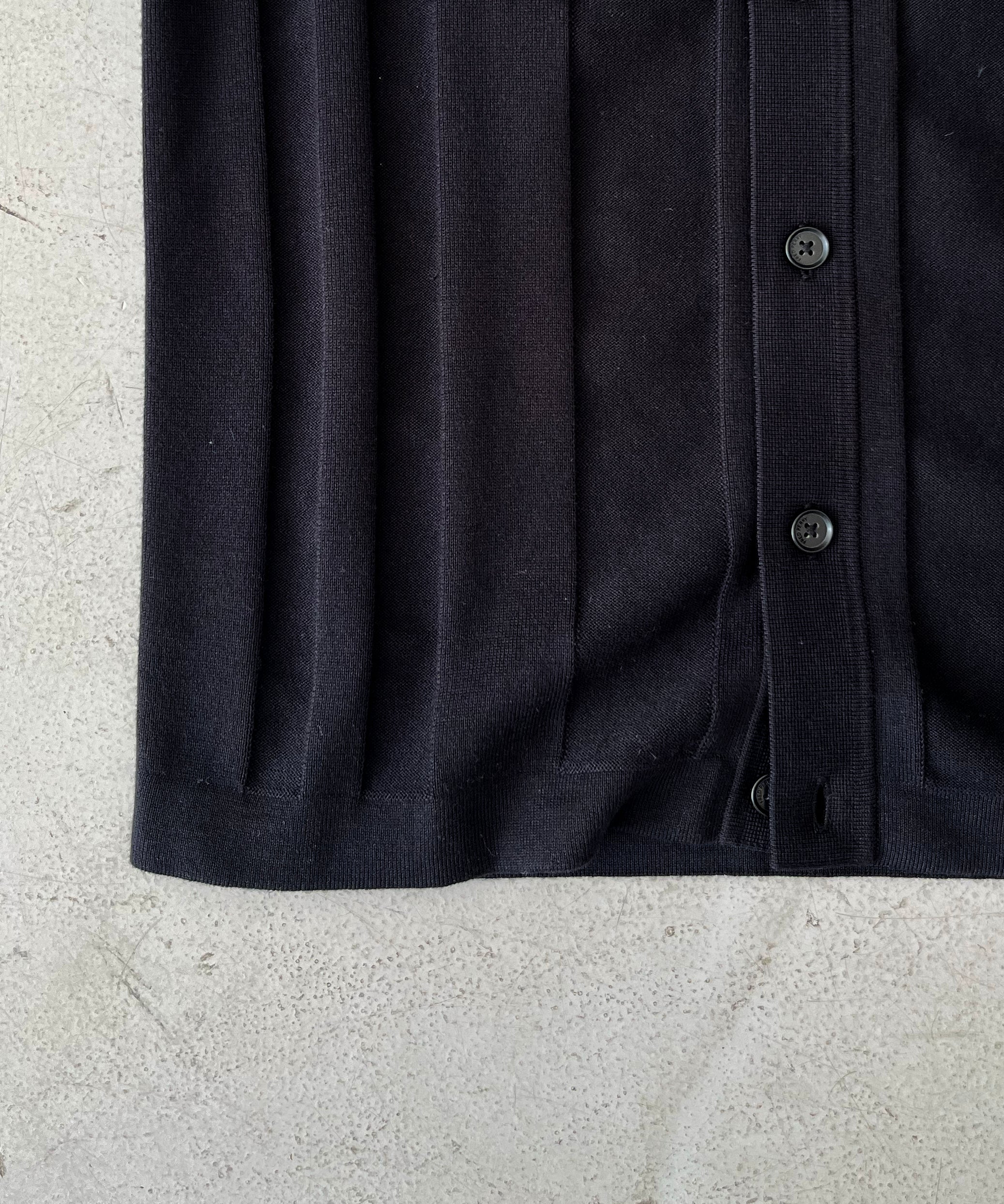 FRED PERRY BUTTON THROUGH SS SHIRT "BLACK"