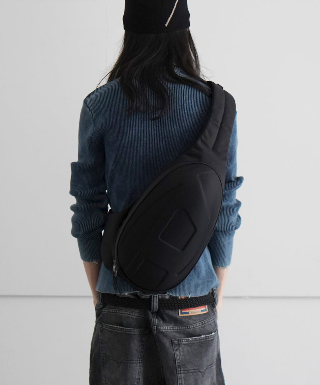 DIESEL【ディーゼル】1DR-Pod Sling Bag 