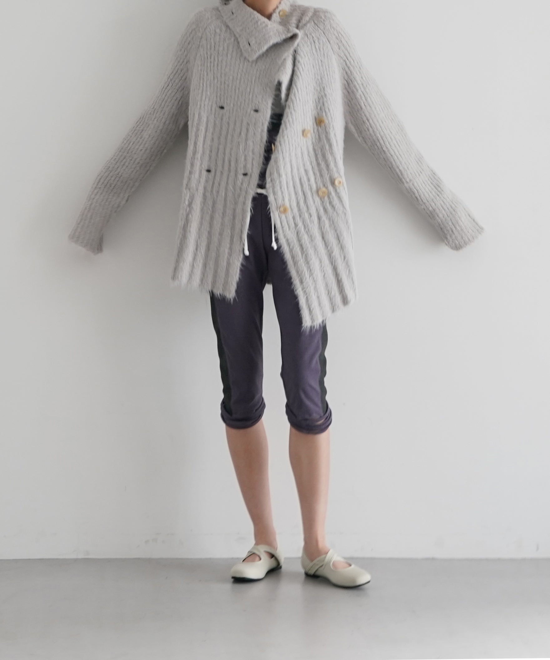 ULIKASANCTUS Buttoned knit cardigan "LIGHT GREY"