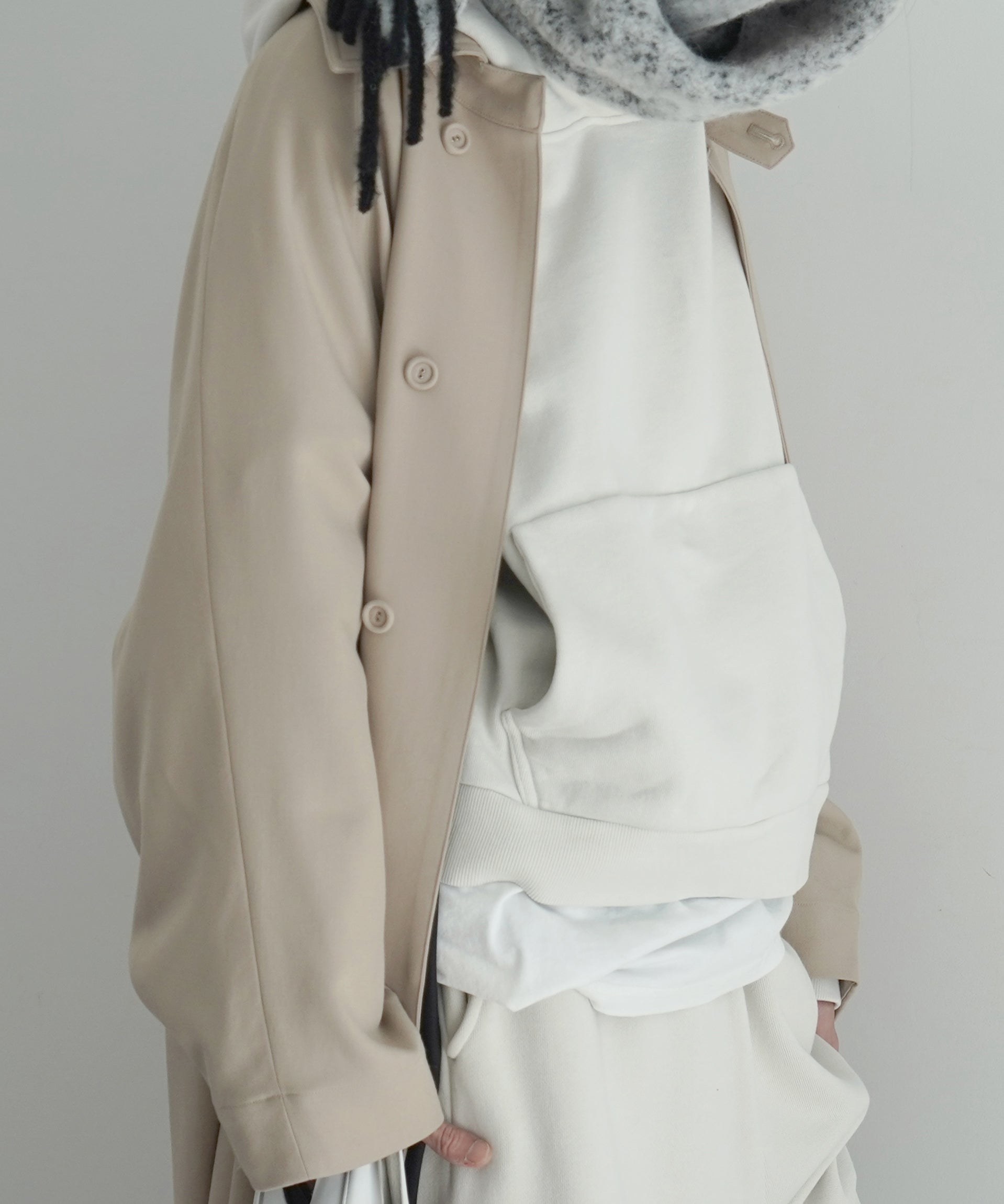 VOAAOV Wool gabardine soutien collar coat "BEIGE"