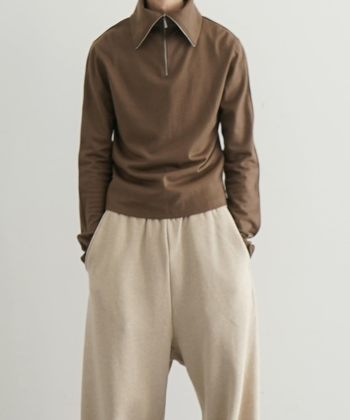 ENTIRE STUDIOS Apex wool top "COFFEE"