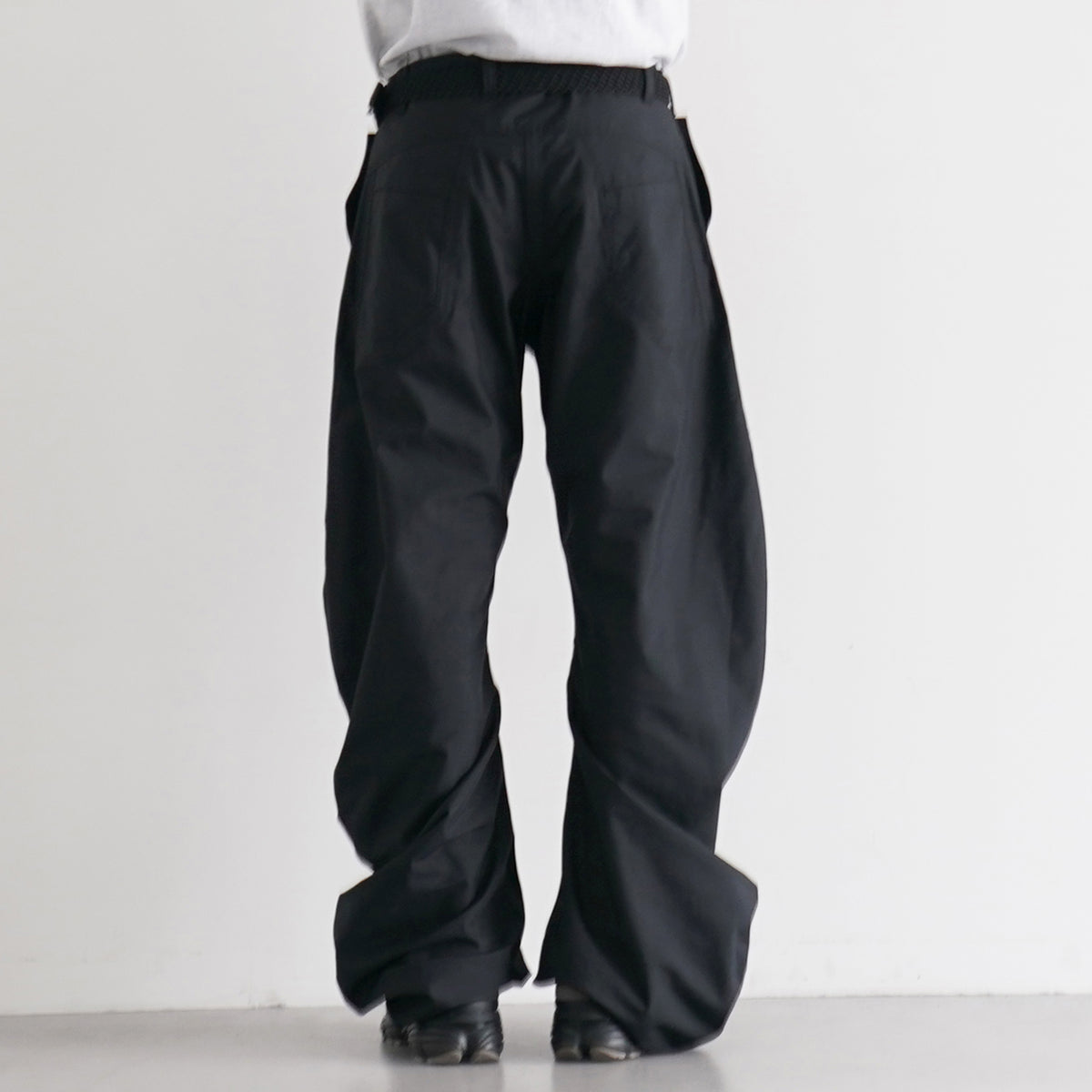 o.e.sです OPPOSE DUALITY【オポーズデュアリティ】6Pocket panel twist trousers