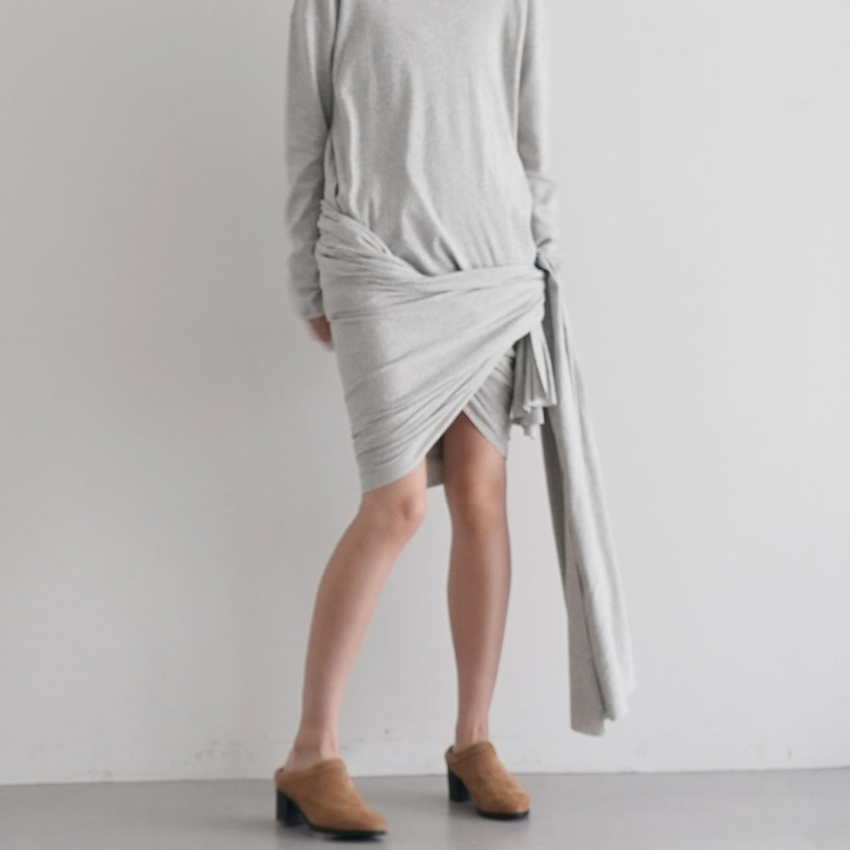 ワンピース gimaguas Ashley Dress Convertible t-shirt dress for women in white with long