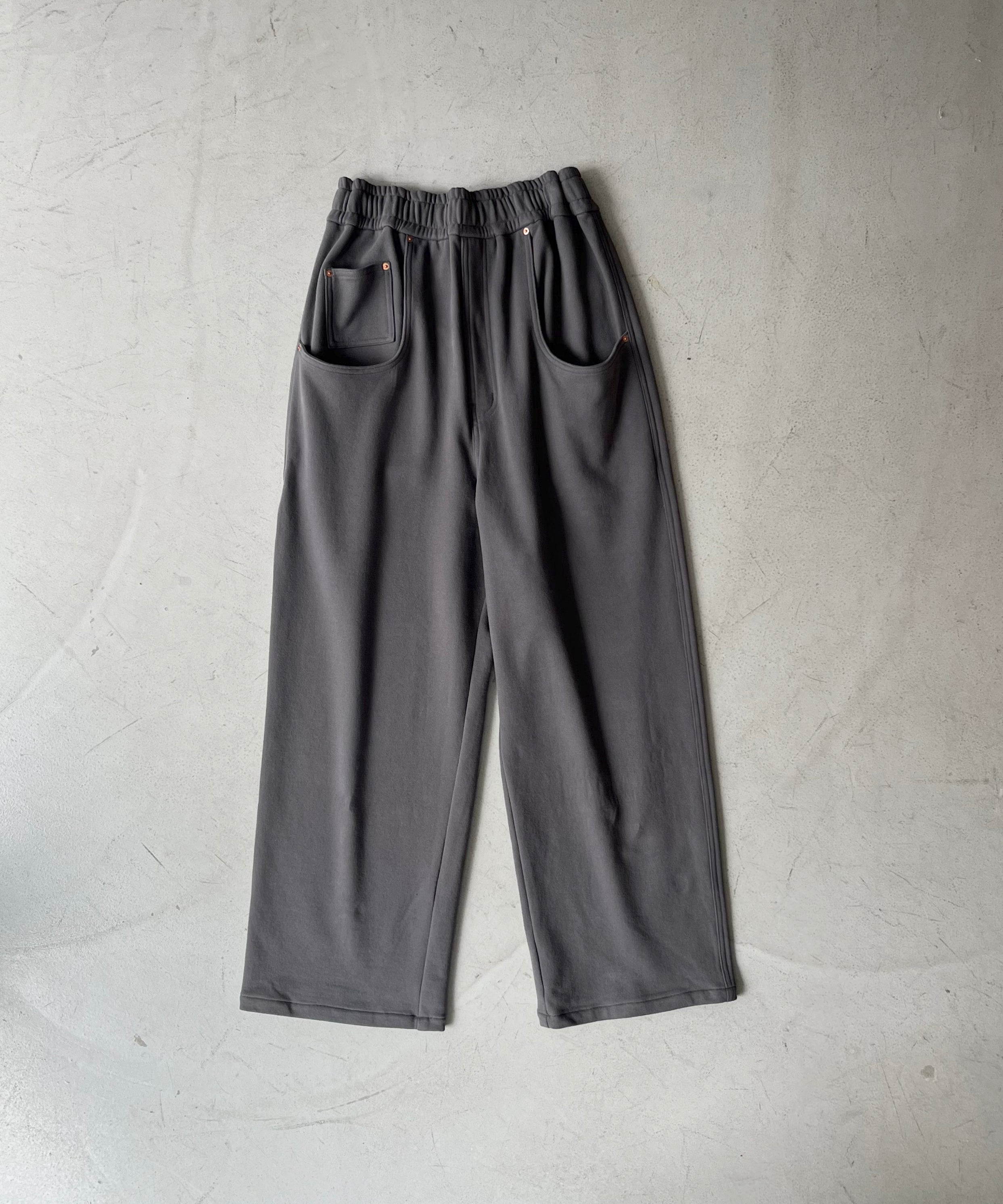ABELIA EDOWARD GOUCHA Echo sweat pants "CHARCOAL"