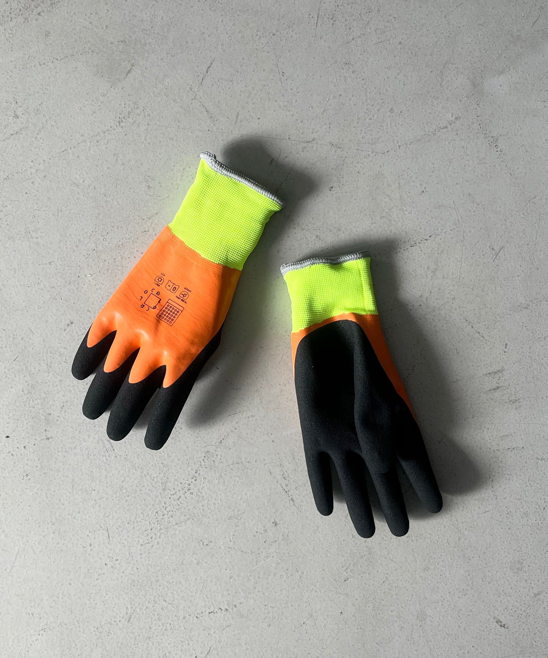 O-【レイチョウルイラボ】rubberized glove 