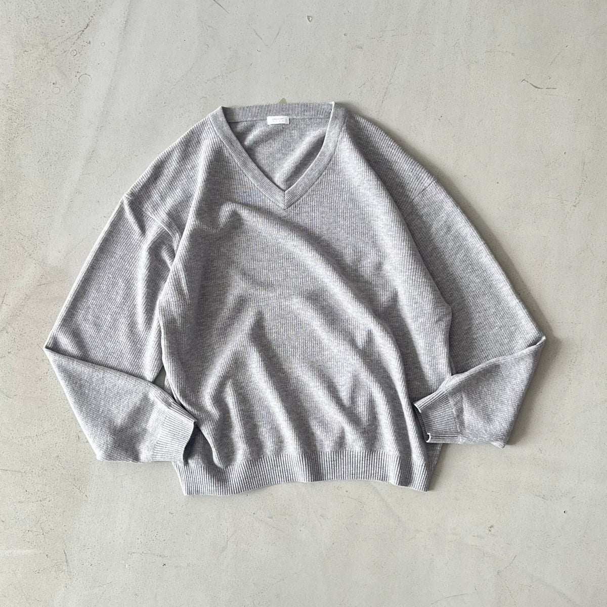 crepuscule【クレプスキュール】V neck p/o 
