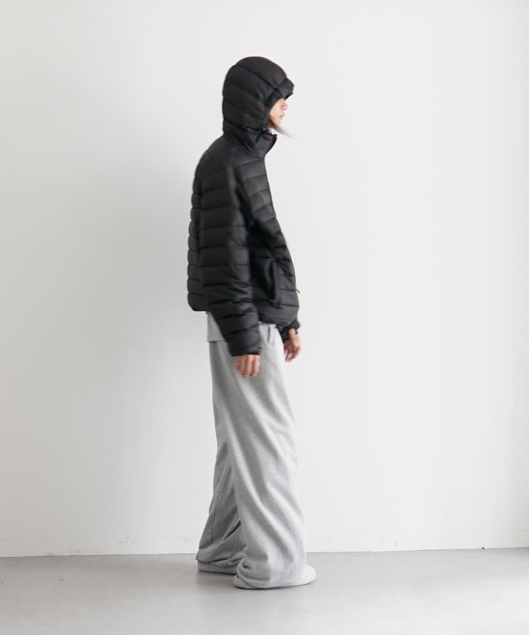 SAN SAN GEAR Suffix puffer jacket "GREY"