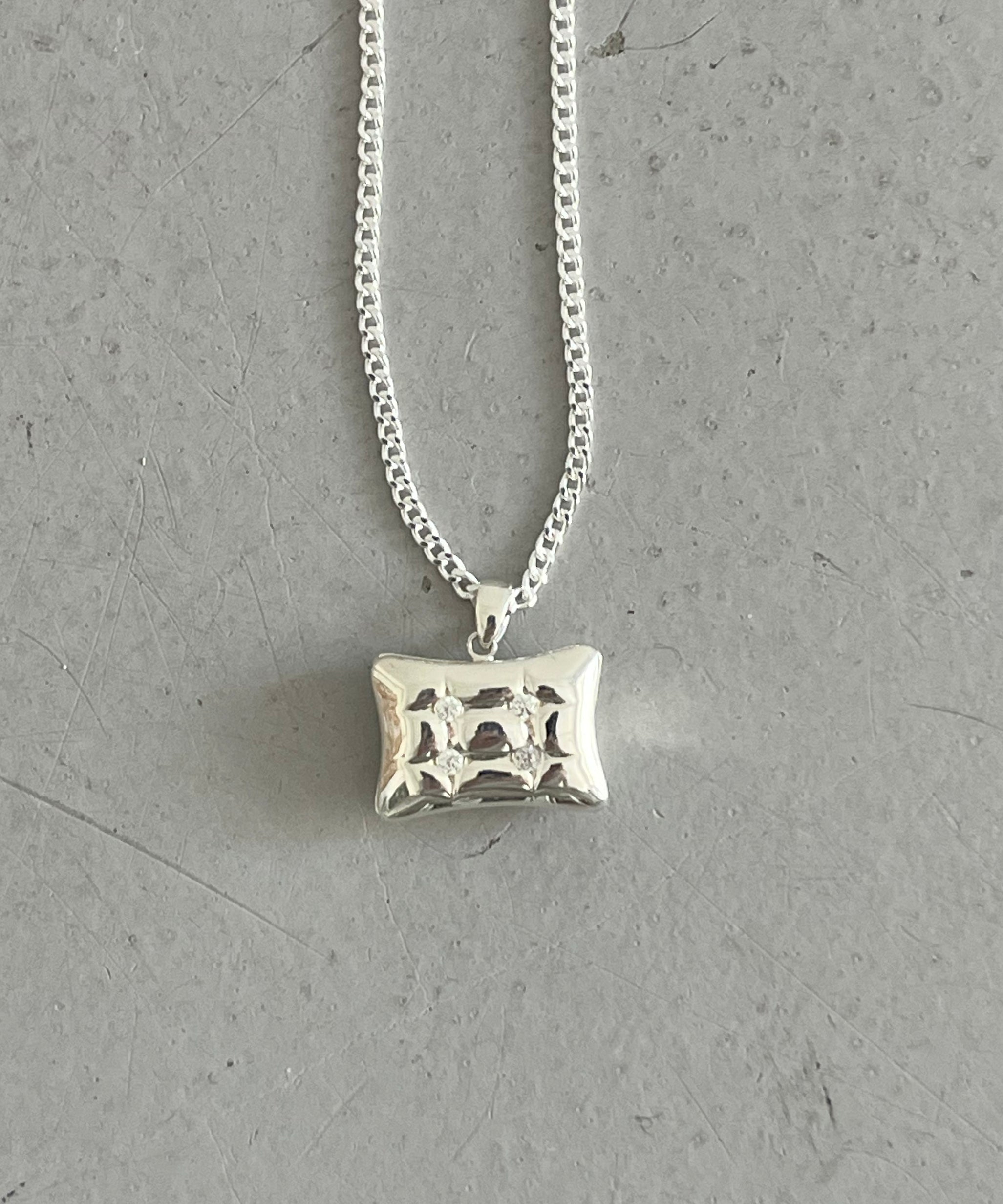 shrine ネックレス CROSS NECKLACE – SHRINE