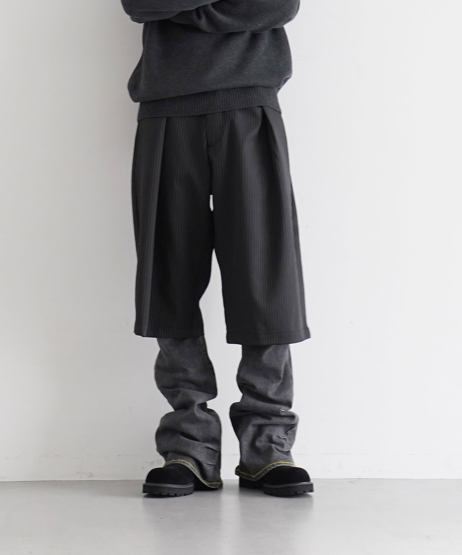 Basketcase Caldwell, pinstripe shorts  "BLACK"