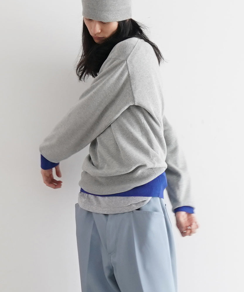 KAIKO V neck sweater "TOP GRAY"