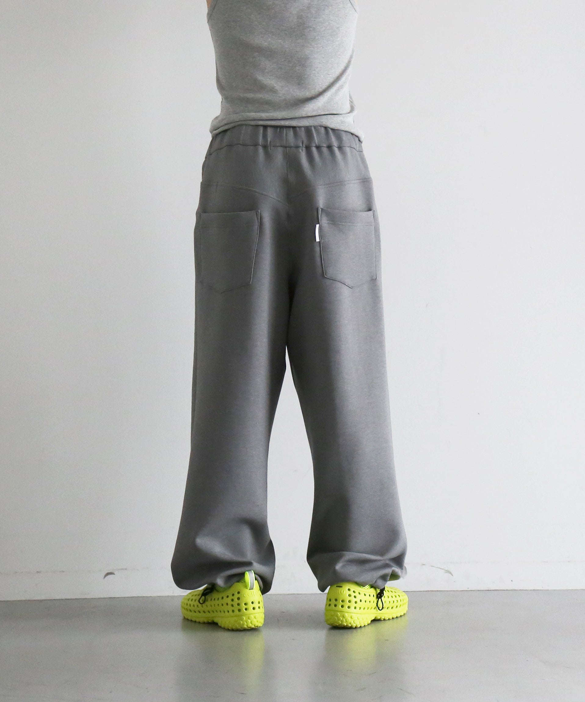【EXCLUSIVE】NEONSIGN Wide tech slacks "GRAY"