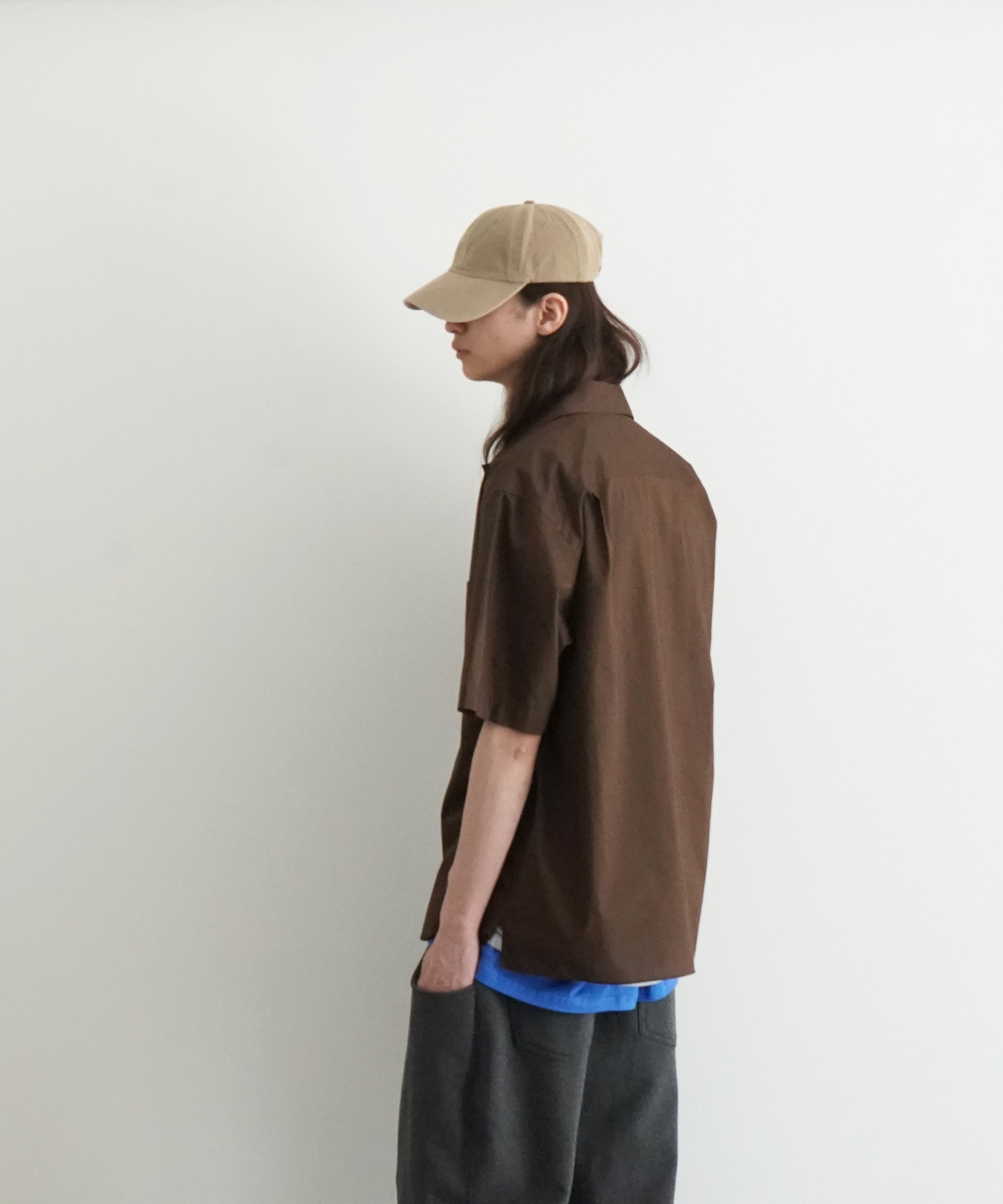 AURALEE Washed finx typewriter open collar half sleeved shirt "DARK BROWN"