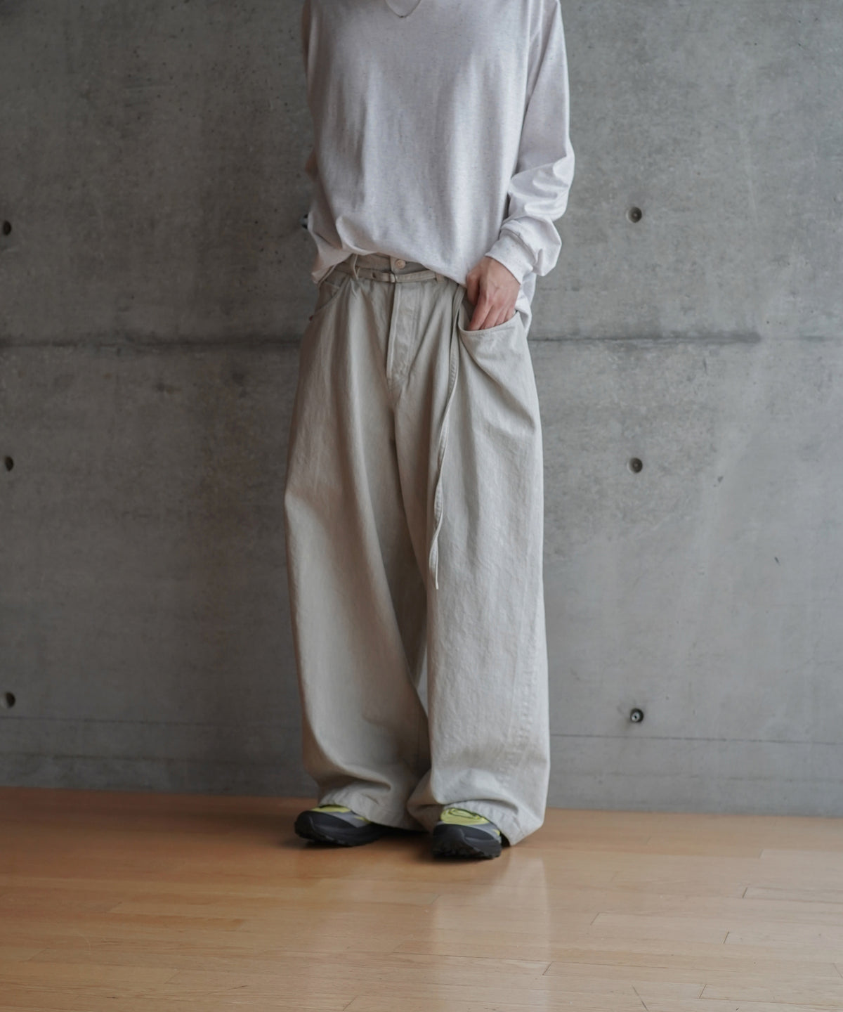 NEONSIGN Wave denim "TOP GRAY"