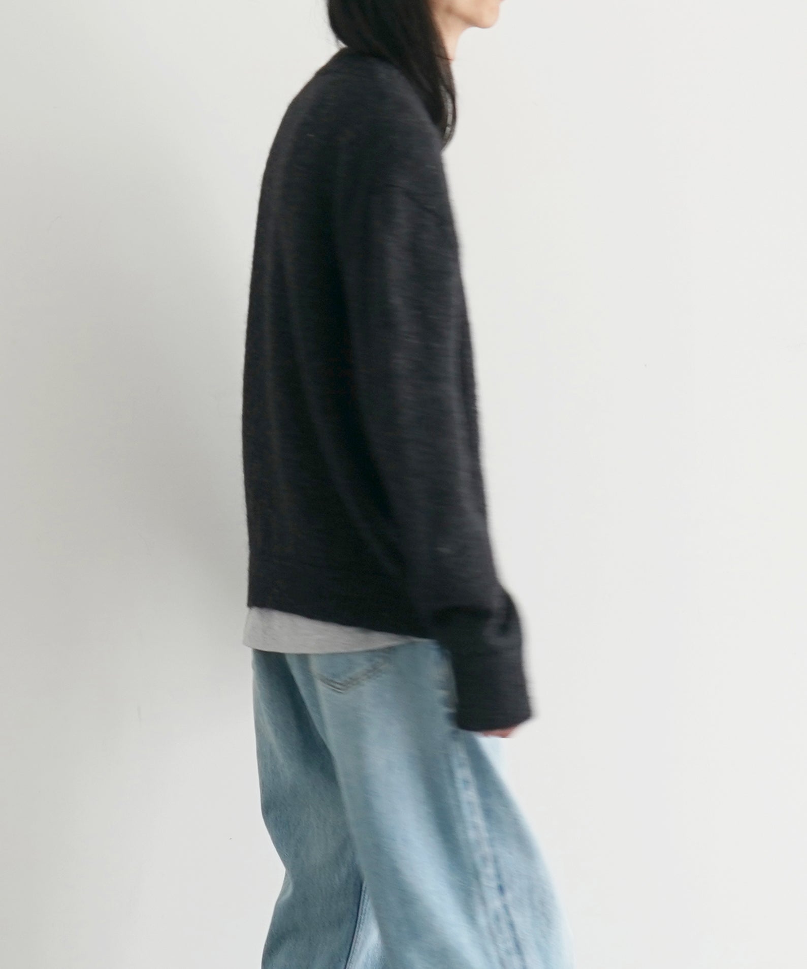 SECOND/LAYER Vexed v-neck "BLACK"