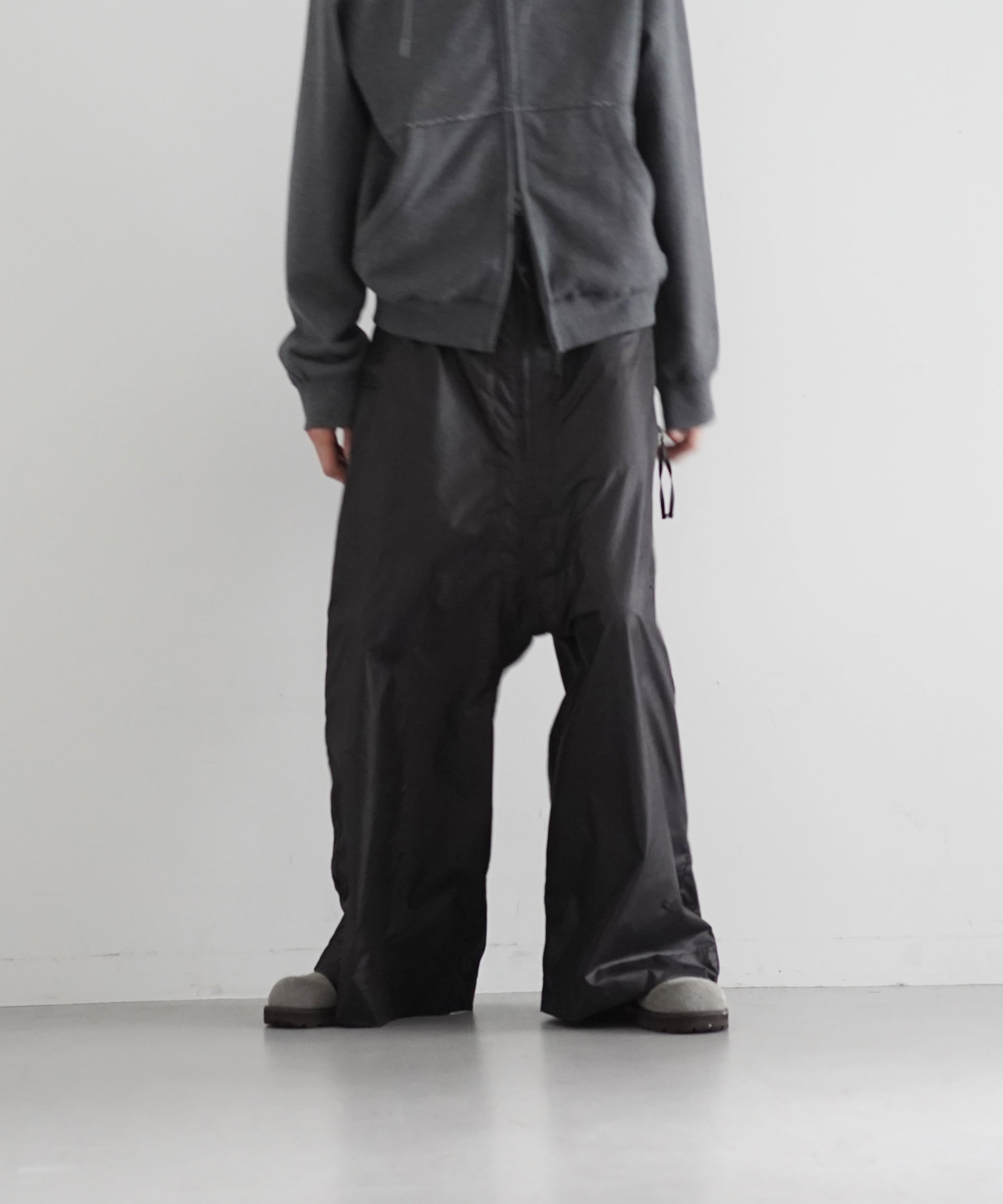 JIAN YE  Guai morph pants "BLACK"