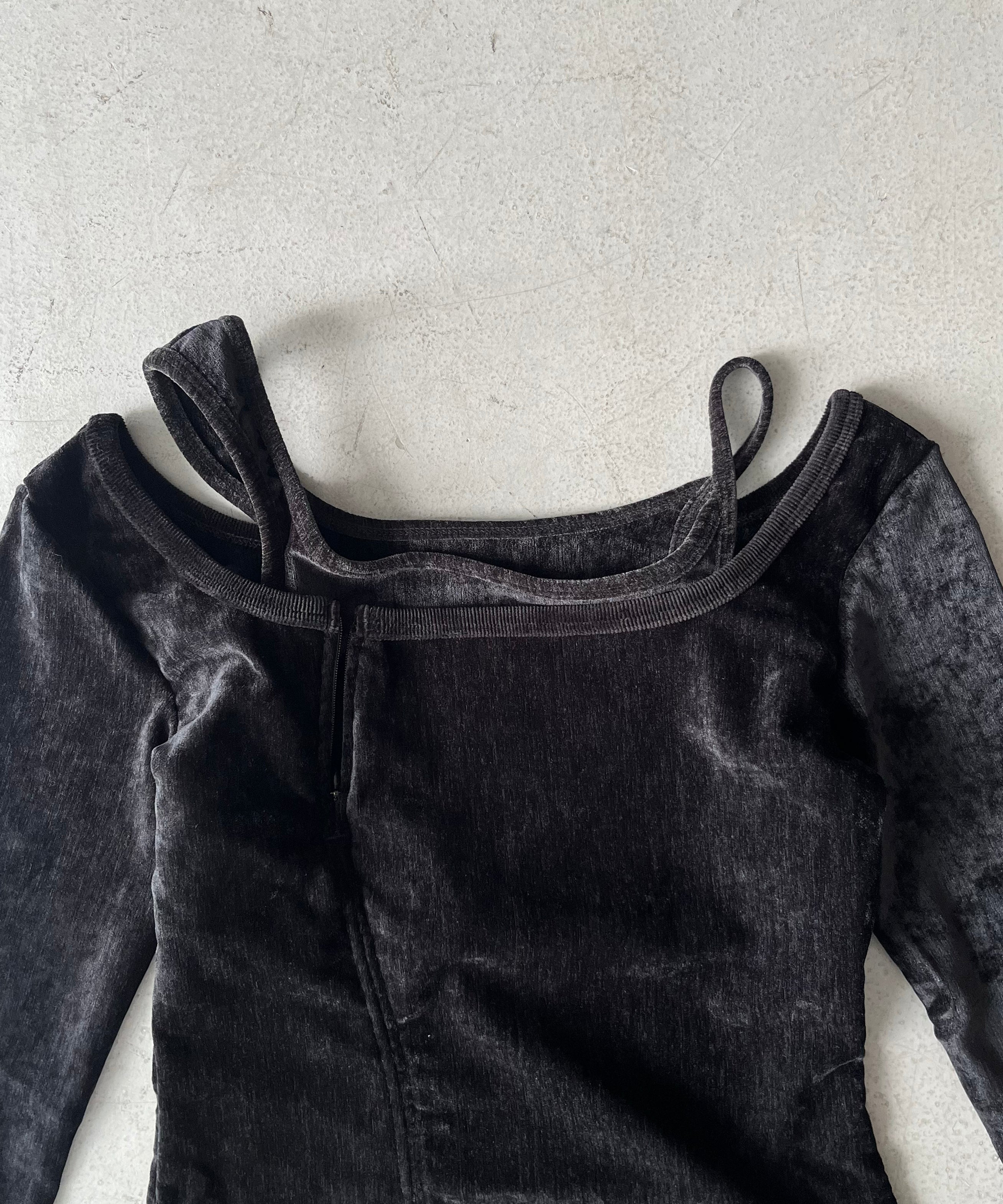 LOADINGROOM Velvet strap zipper top "BLACK"