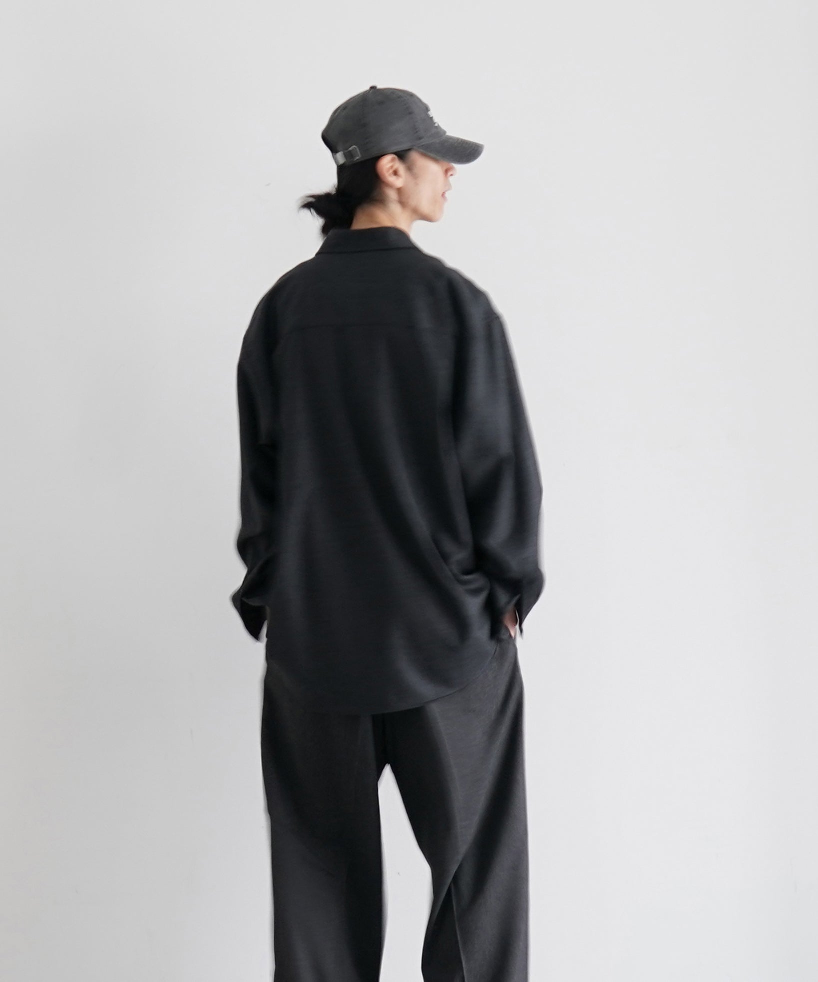 AURALEE Super light wool shirt "TOP CHARCOAL"