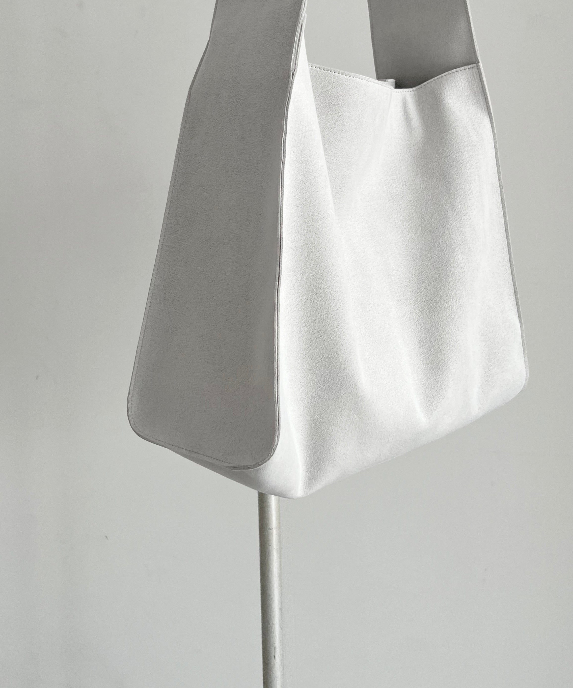 KAIKO Ultrasuede shoulder bag "SNOW"