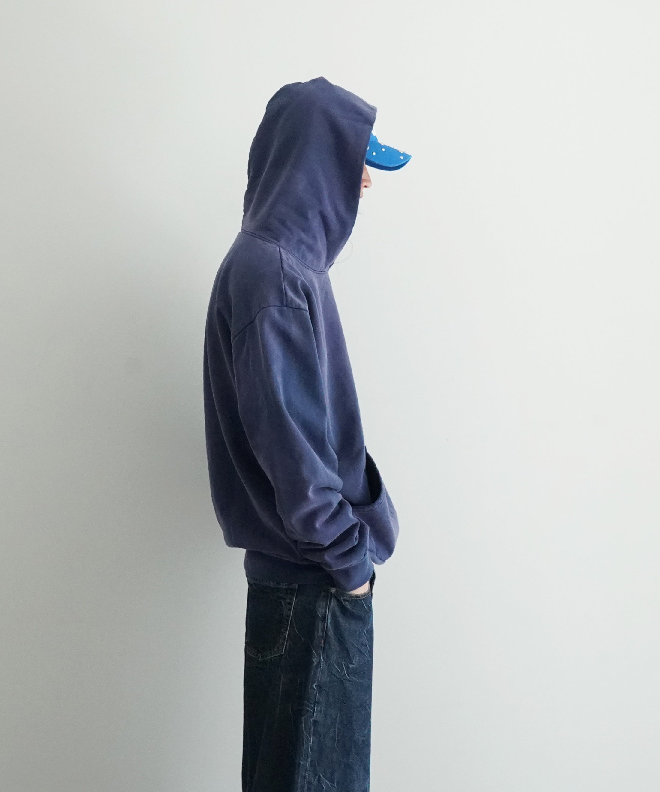 Basketcase Blanche v4 unfaded hoodie "FADED NAVY"
