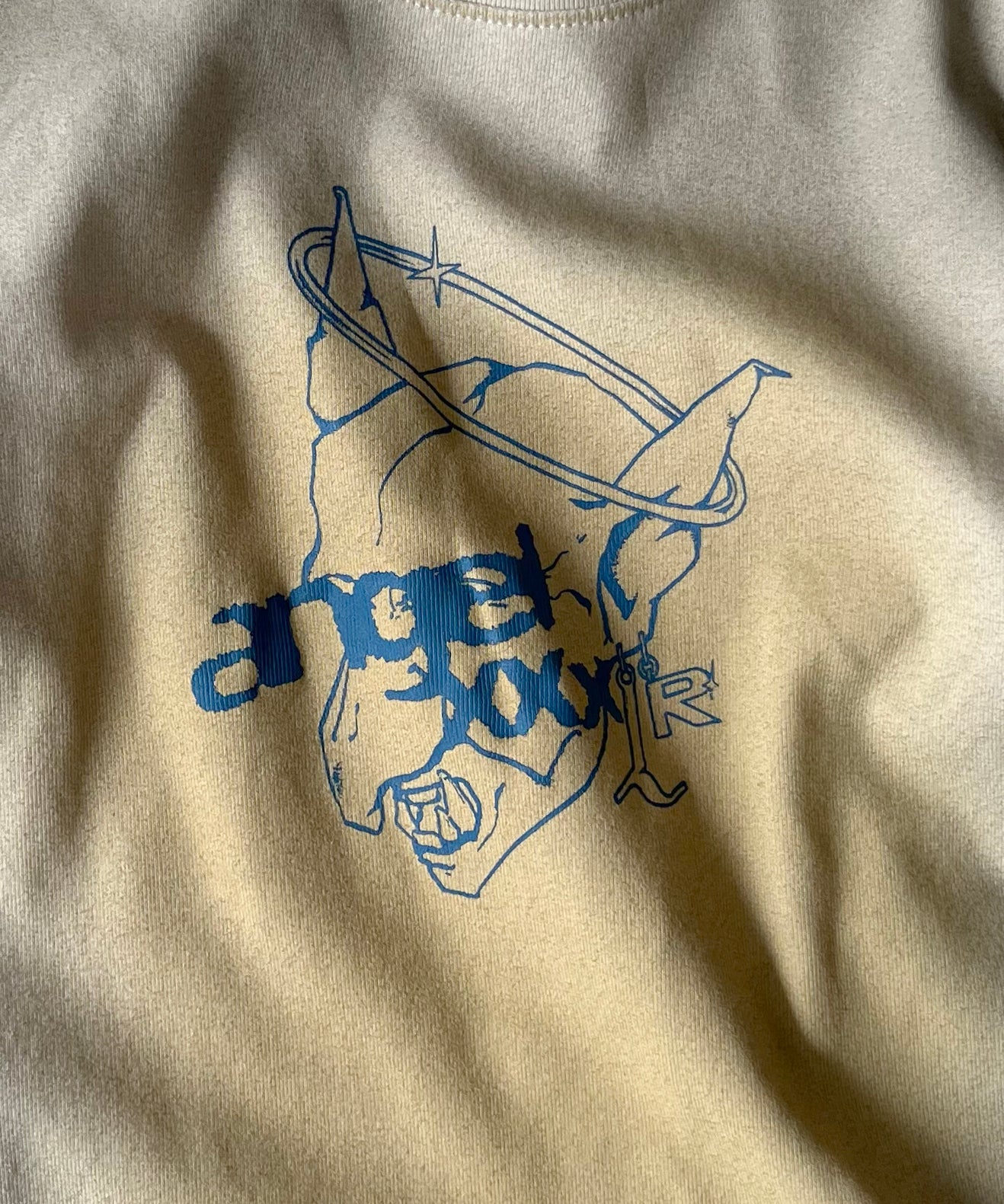 LOADINGROOM Angel goblin tee "SAND"