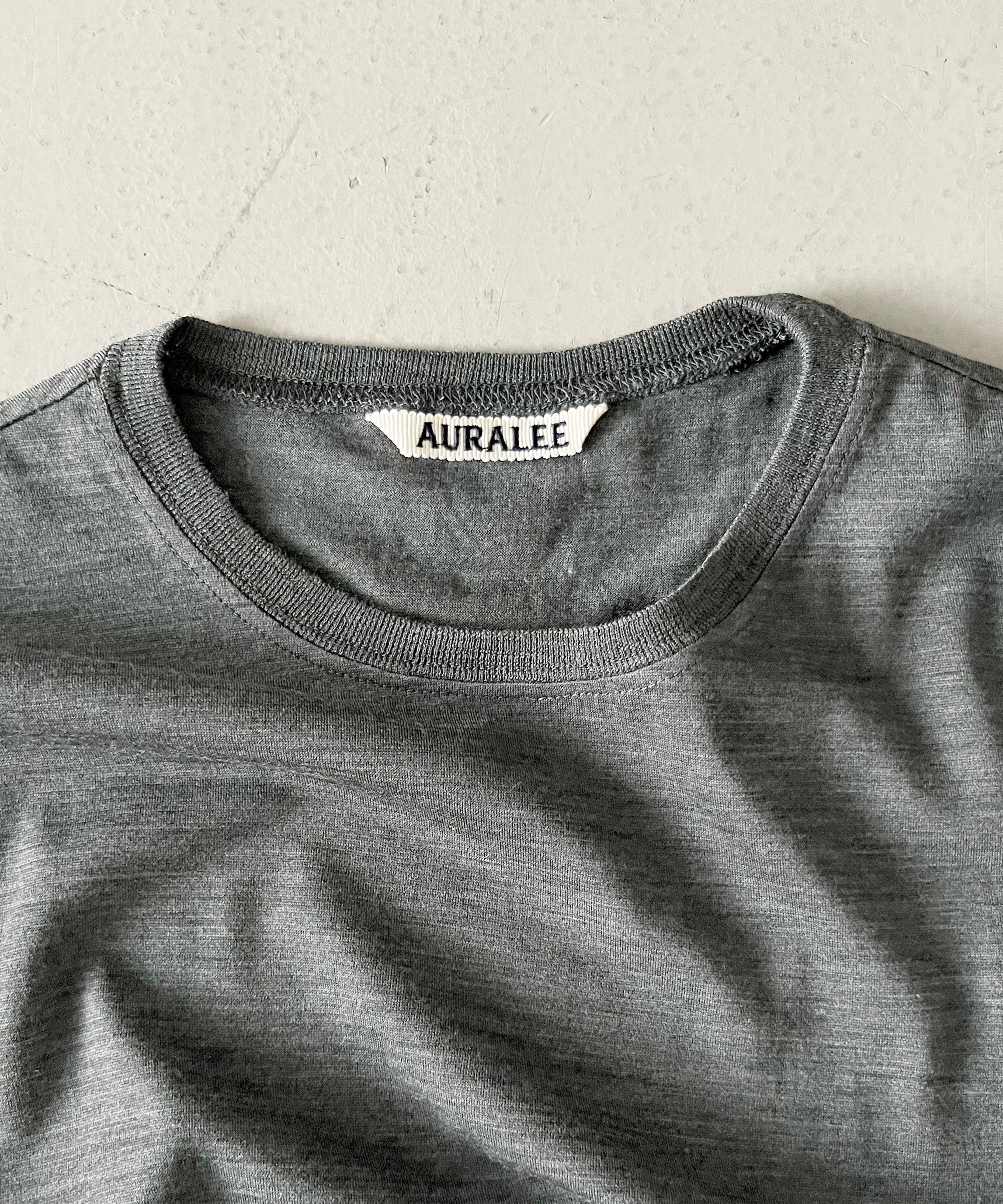 AURALEE Wool soft jersey tee "TOP CHARCOAL"