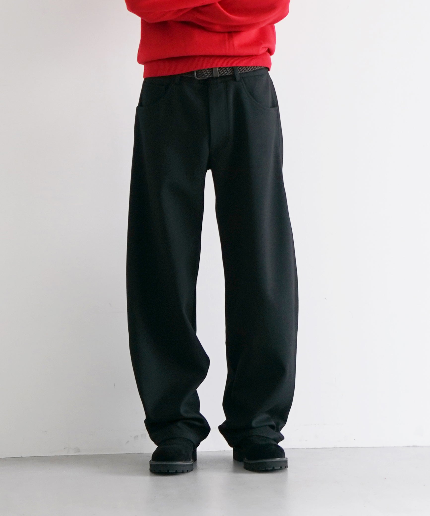 sefr Oktai trouser "STURDY BLACK TWILL"