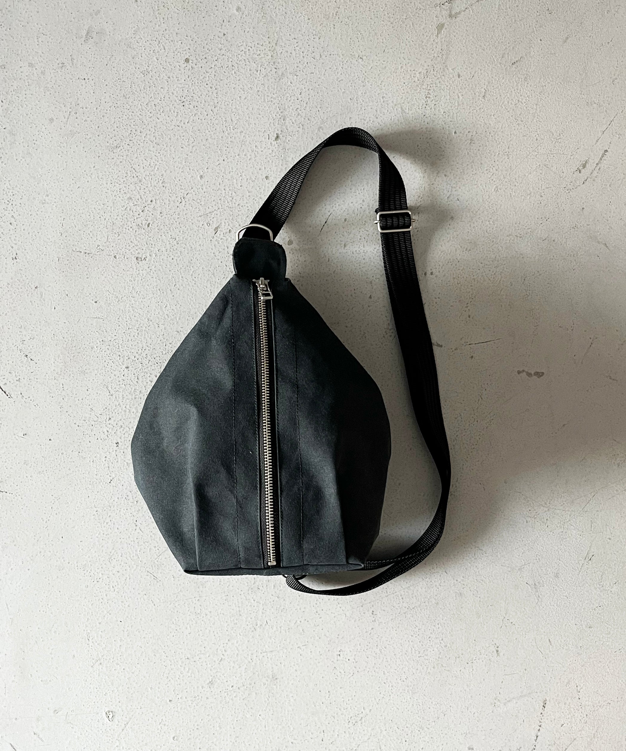 BIBLIOTHERK SMALL BAG "BLACK"