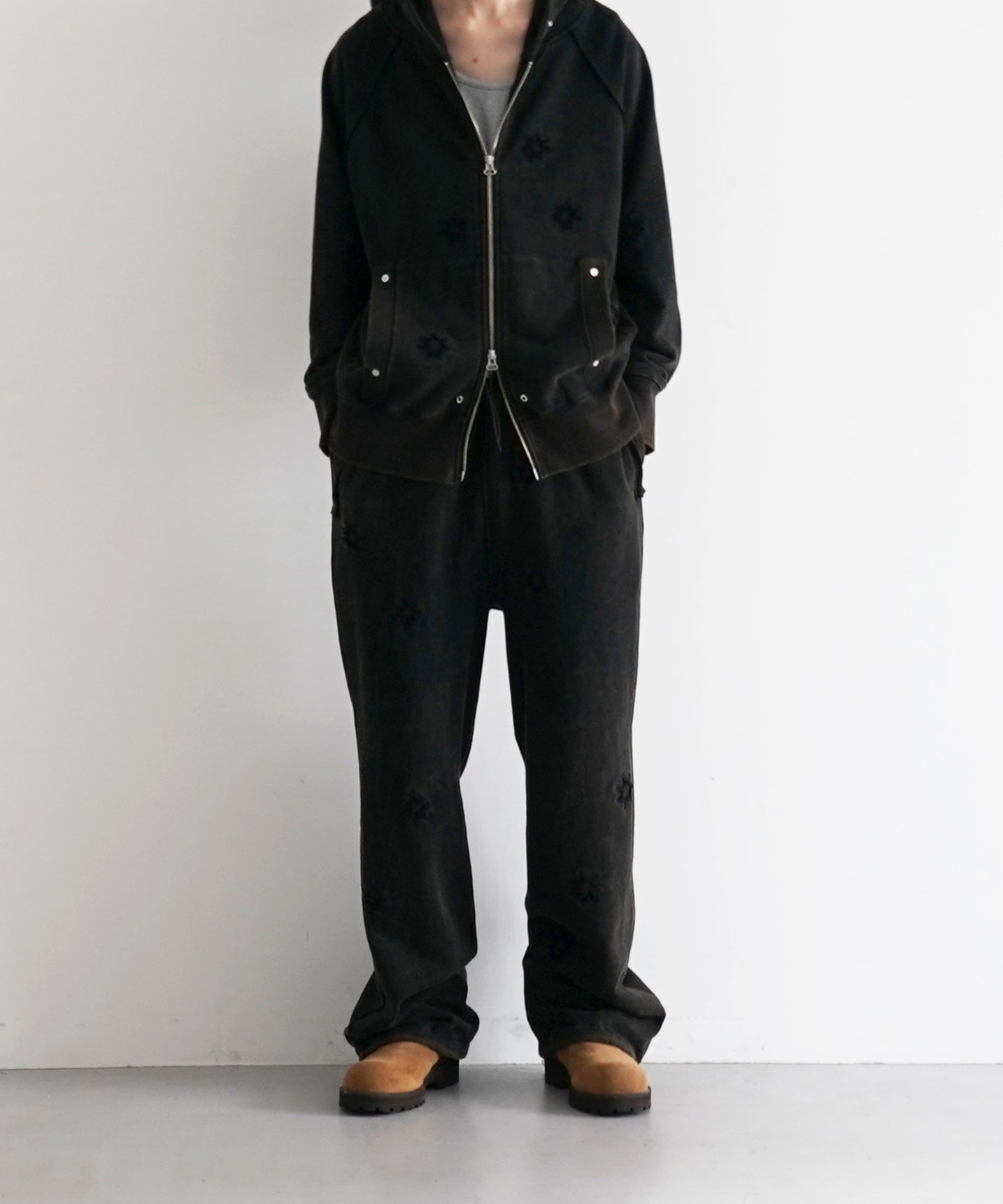 FAF(FAKE AS FLOWERS) Noctis (baggy sweat pants) "BLACK"