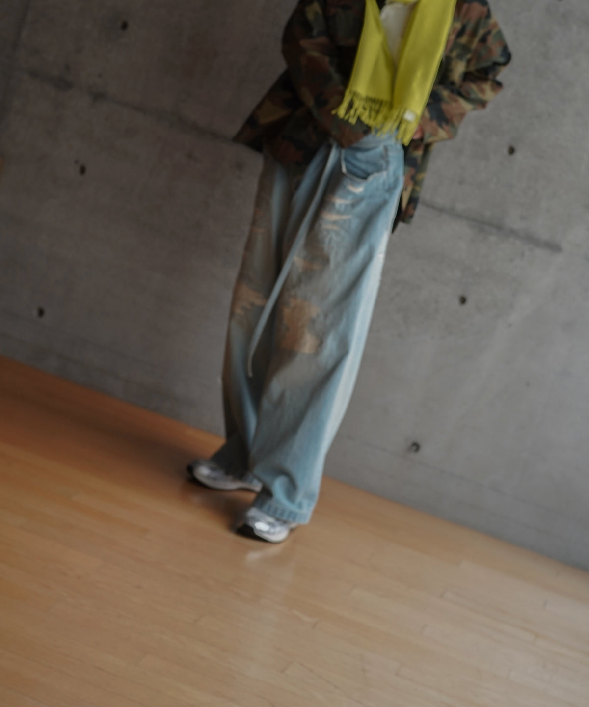NEONSIGN Wave denim - destroyed "INDIGO USED"