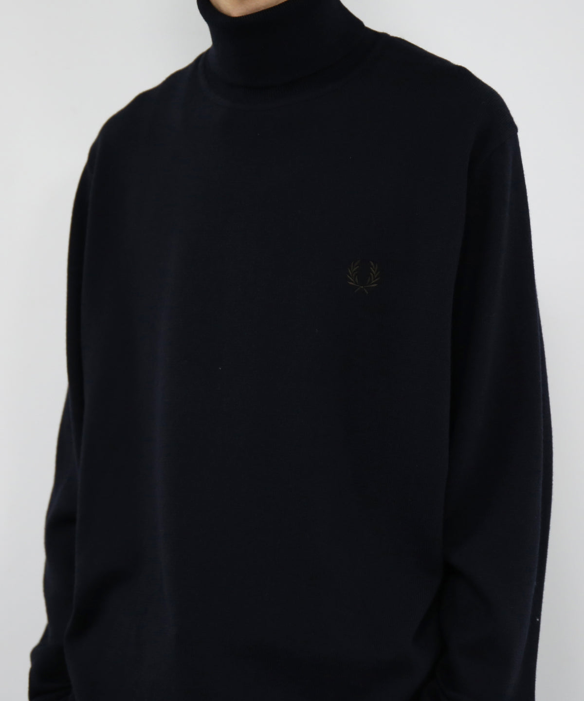FRED PERRY Classic roll neck jumper “NAVY”