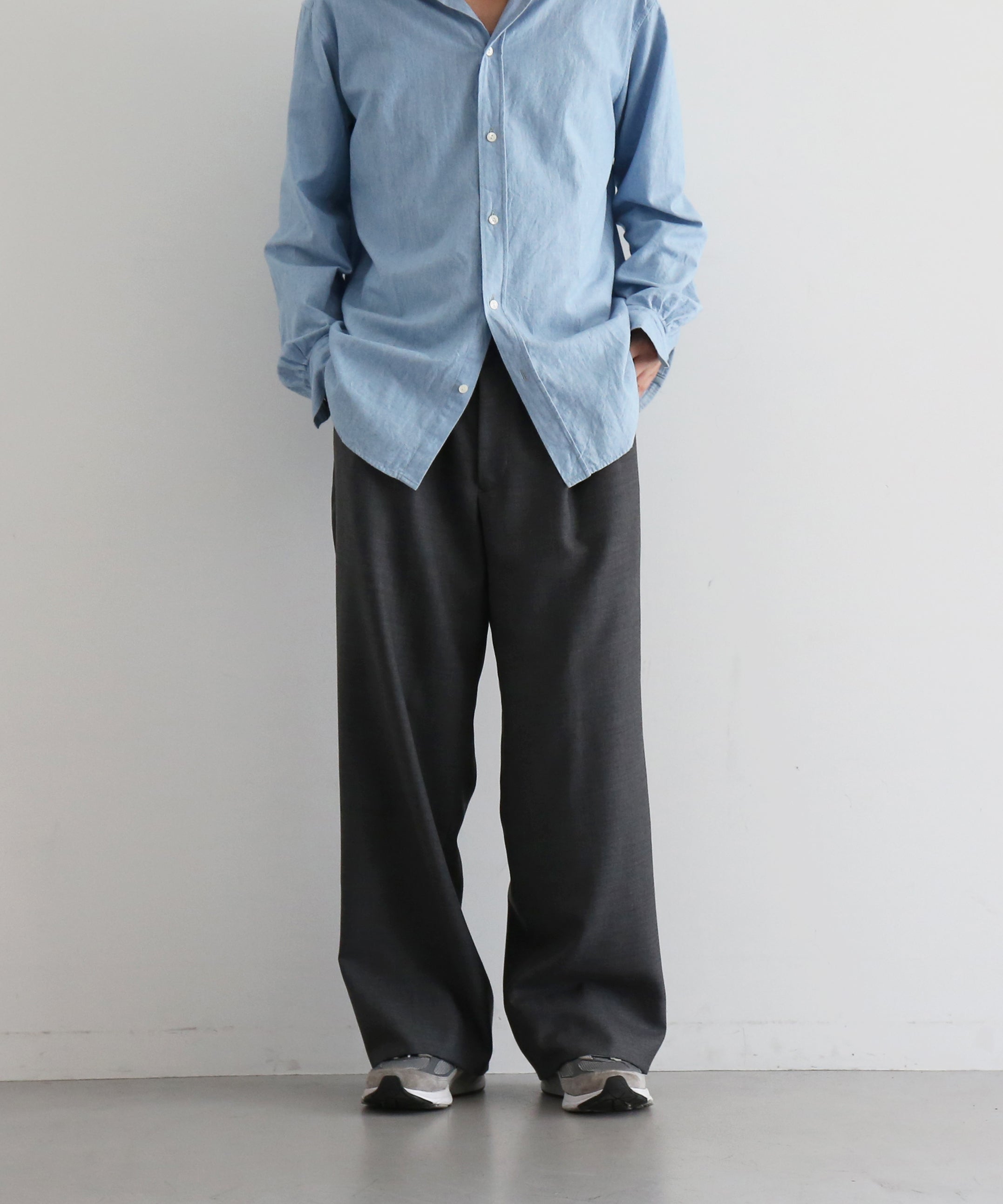 DEVINUSAGE Loose slacks "GRAY"
