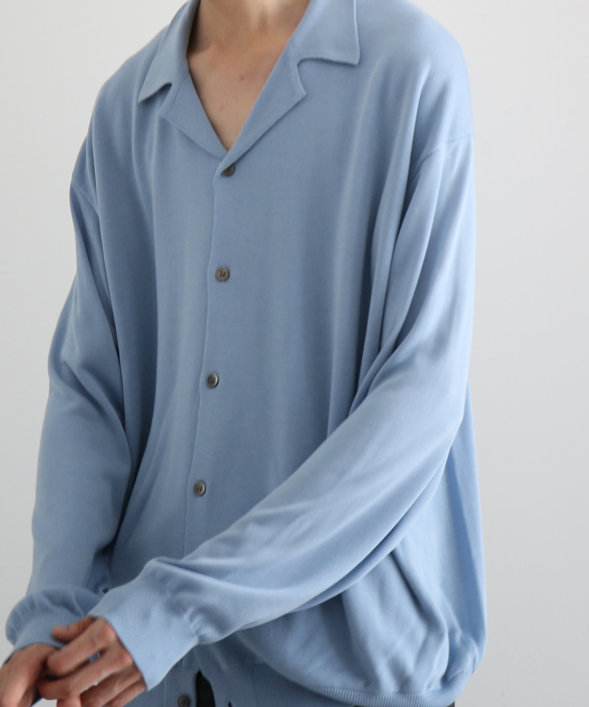 【EXCLUSIVE】crepuscule Open collar knit shirt "LIGHT BLUE"
