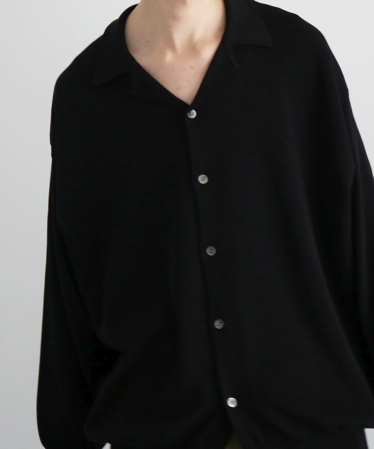 【EXCLUSIVE】crepuscule Open collar knit shirt "BLACK"