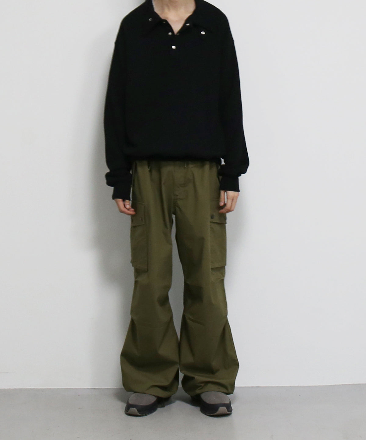 OLD FOLK HOUSE  Half-snap sweatshirt "BLACK"