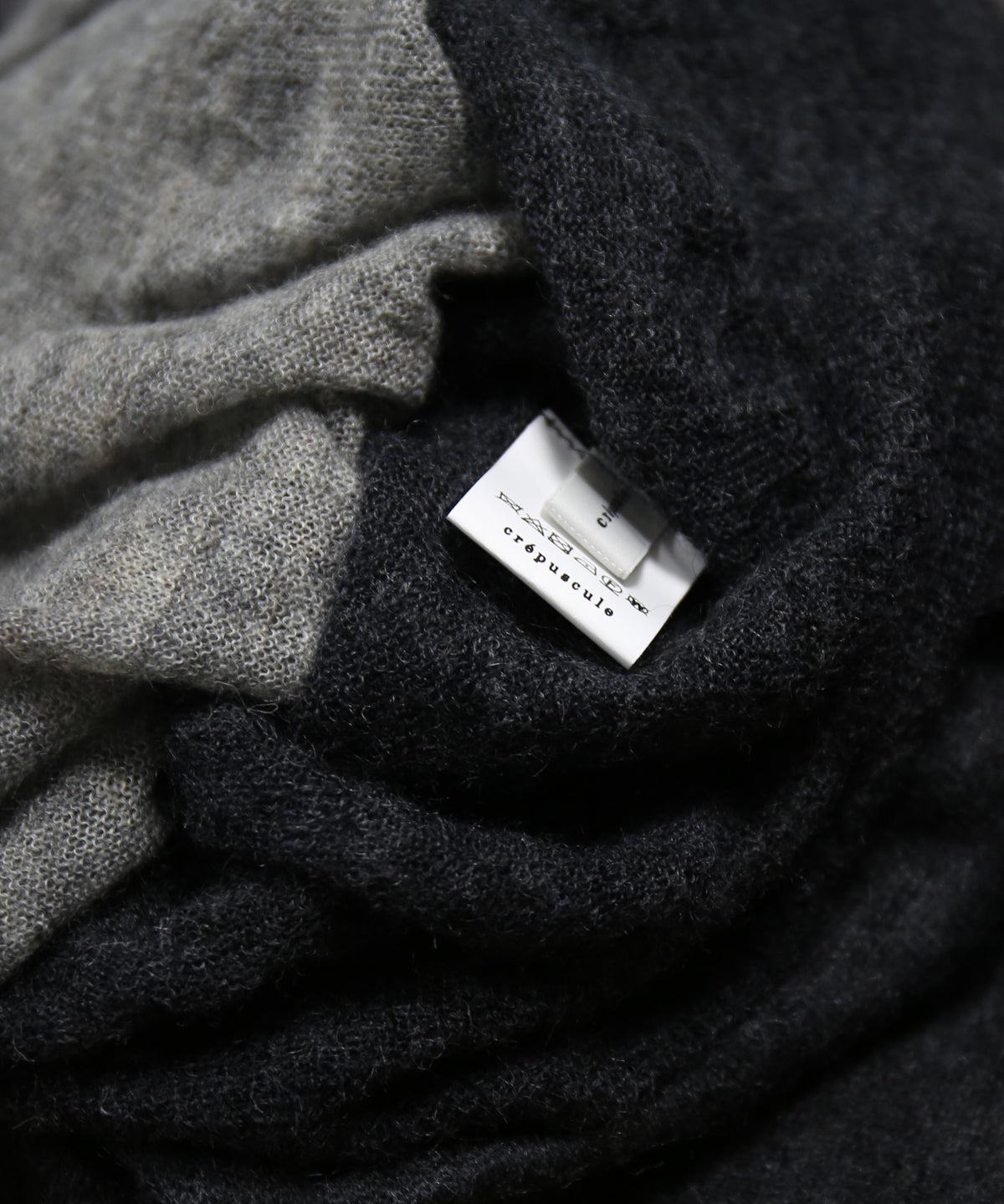 crepuscule W/g mohair reversible p/o "BLACK/GRAY"