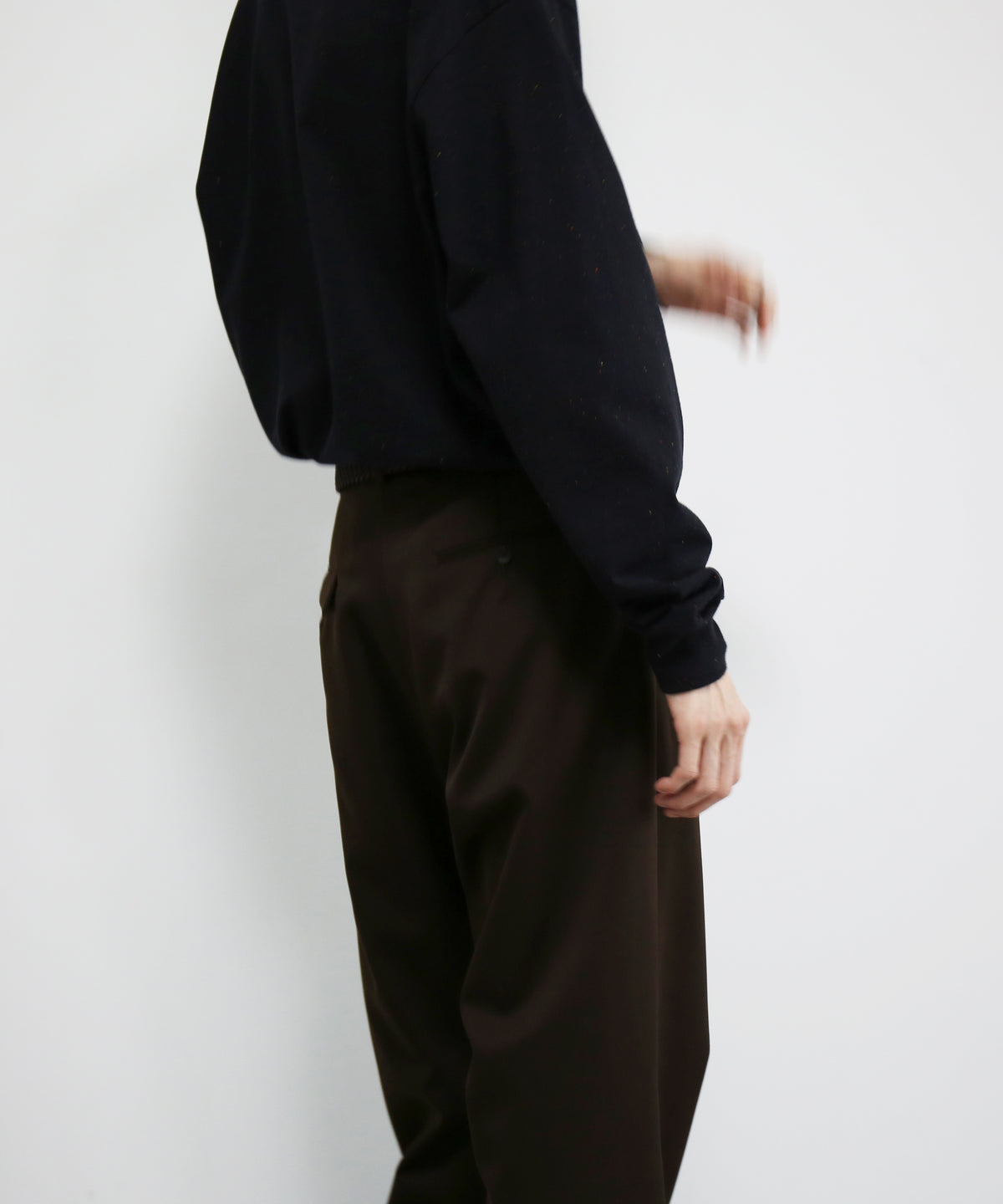OLD FOLK HOUSE Virgin wool gabardine trousers "DARK BROWN"