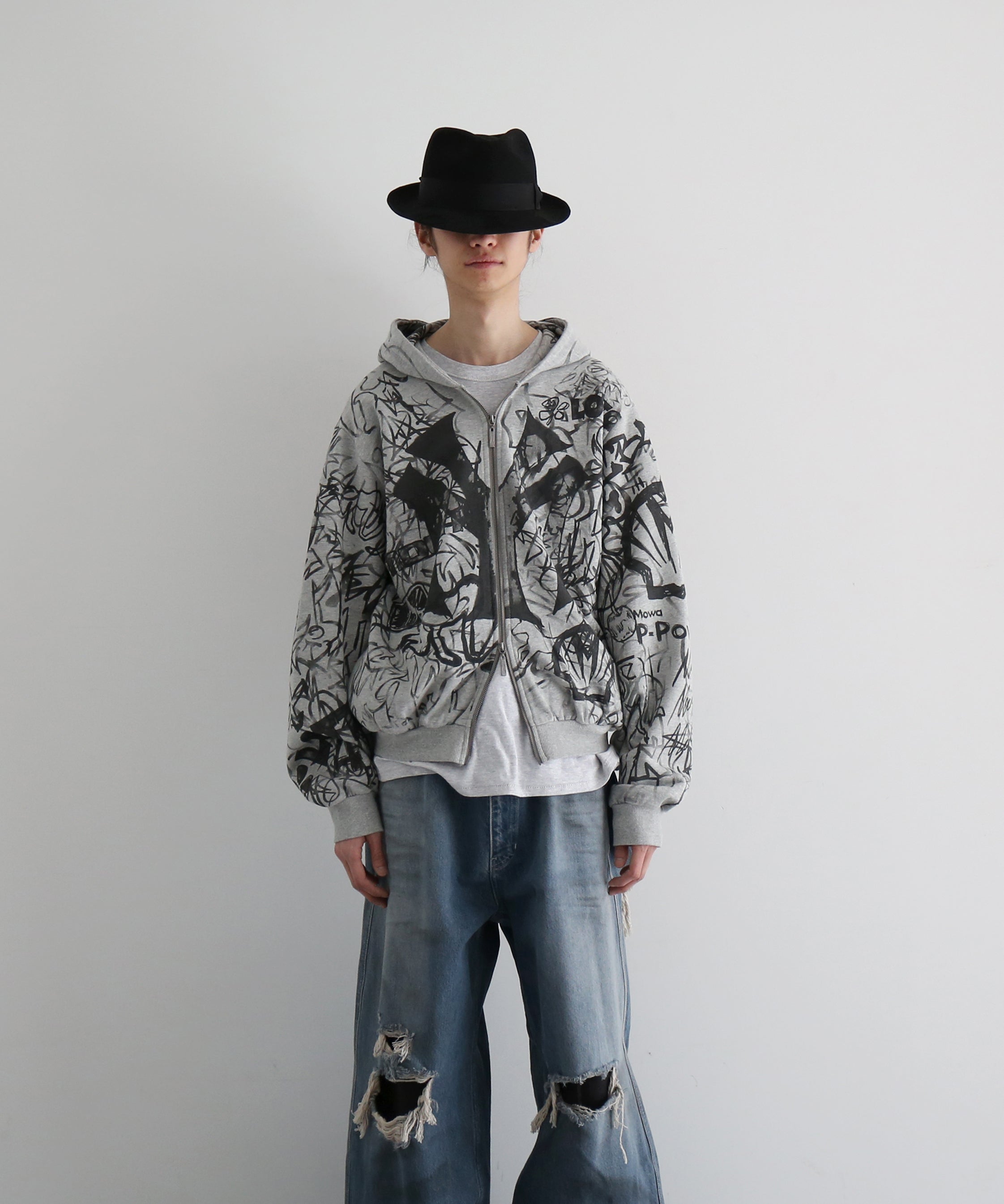 MOWALOLA Grey grafitti track top "GREY"