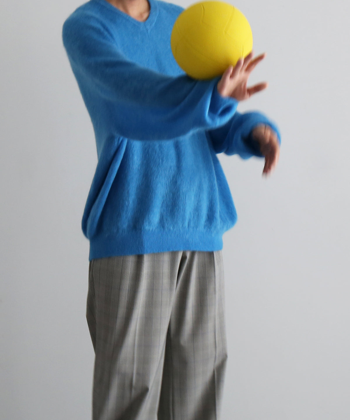URU V neck knit "M.GRAY"