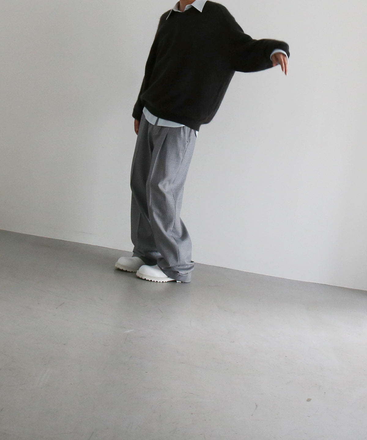 URU V neck knit "M.GRAY"