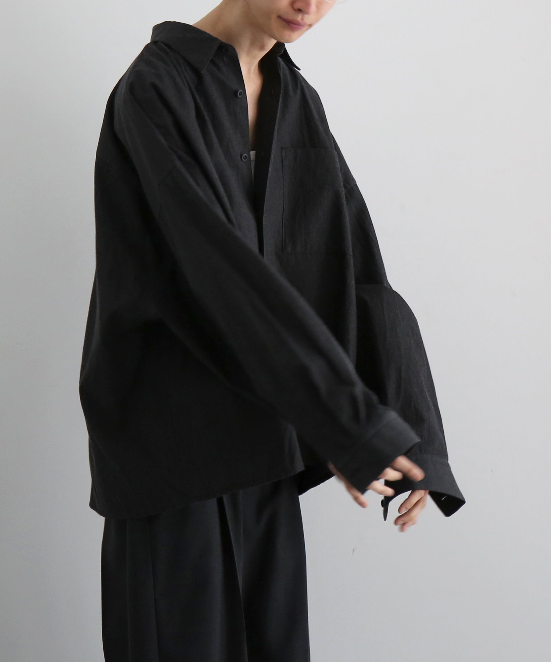 WHOWHAT 5x shirt < long sl/short lg > "CHARCOAL"