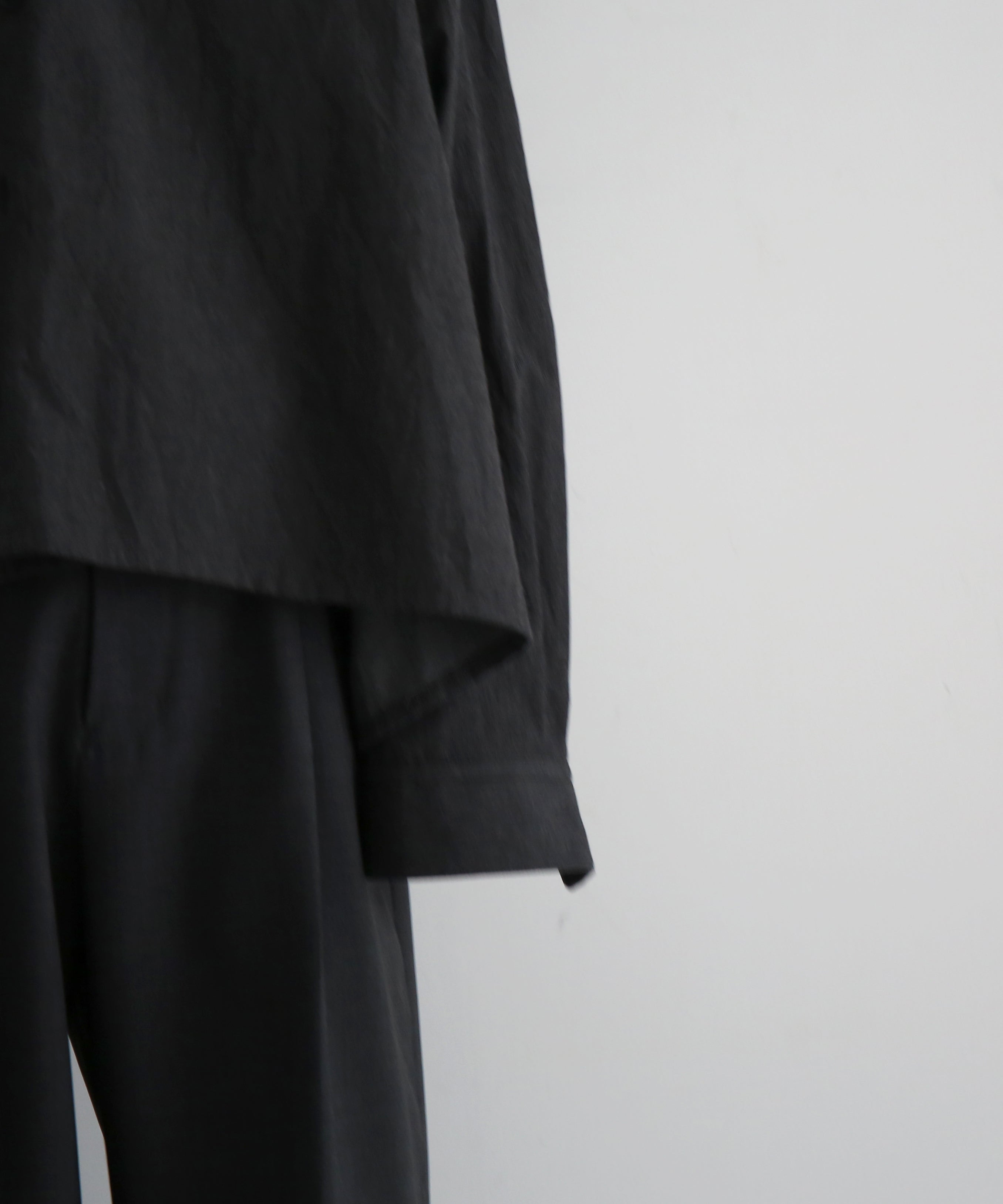 WHOWHAT 5x shirt < long sl/short lg > "CHARCOAL"