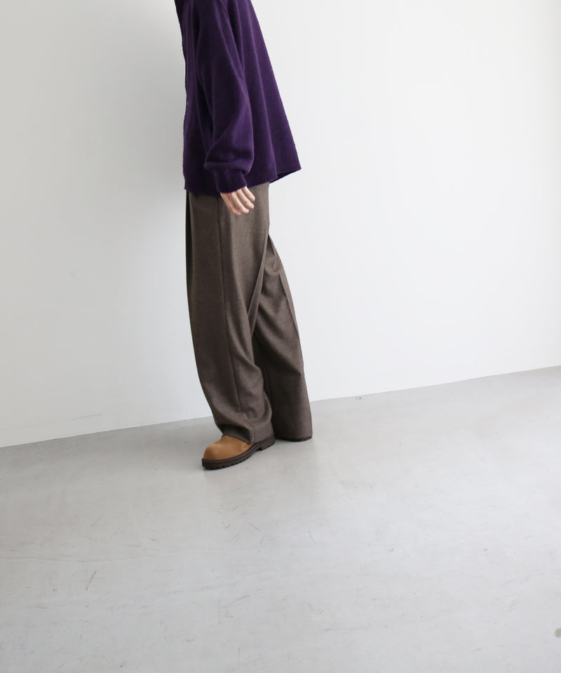 URU Wool saxony - 2 tuck pants "L.BROWN"