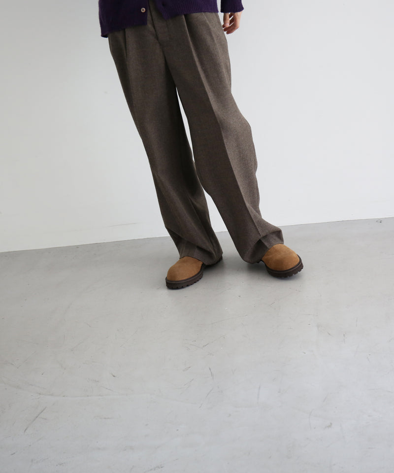 URU Wool saxony - 2 tuck pants "L.BROWN"