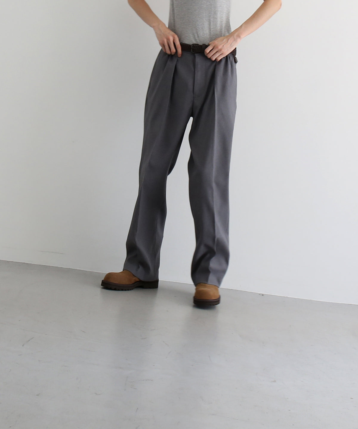 UNUSED Uw1203 straight slacks “GRAY"