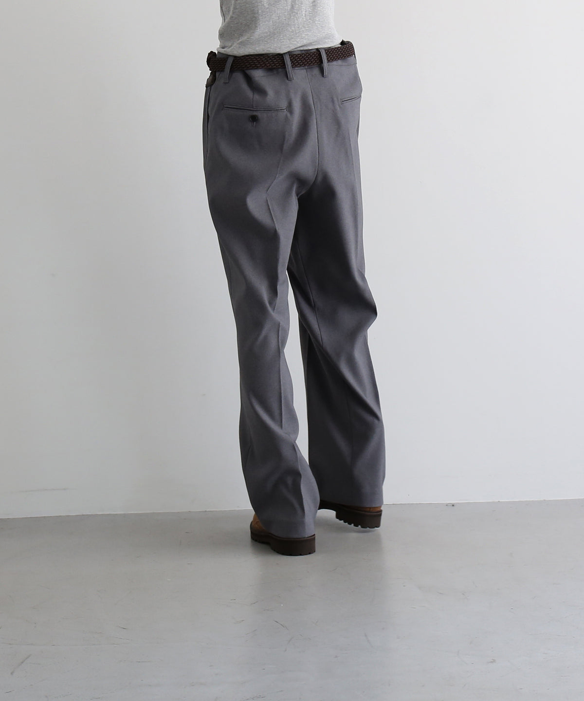 UNUSED Uw1203 straight slacks “GRAY"