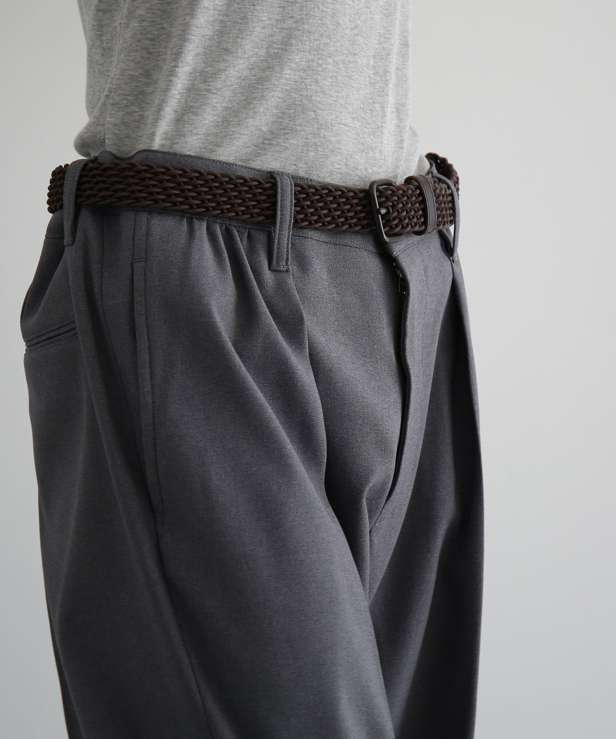 UNUSED Uw1203 straight slacks “GRAY"